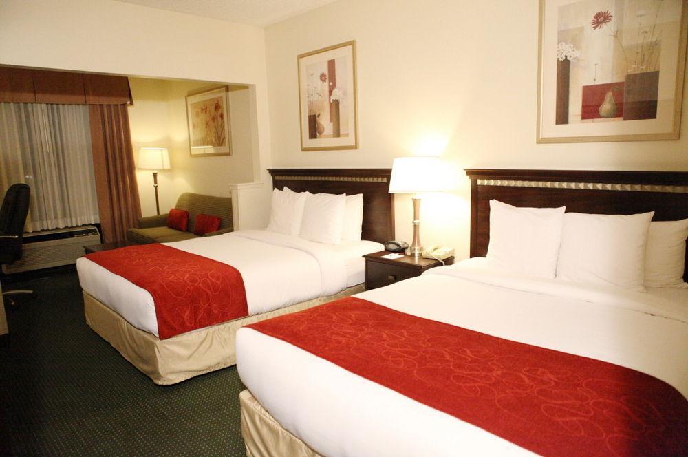 Ramada By Wyndham Denver International Airport Exterior photo